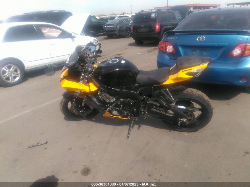 2017 SUZUKI GSX-R600 - JS1GN7FAXH2101016
