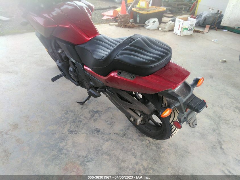 2018 HONDA CTX700 D JH2RC6947JK400206