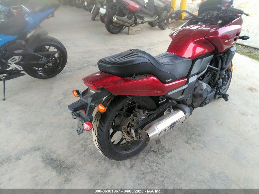 2018 HONDA CTX700 D JH2RC6947JK400206