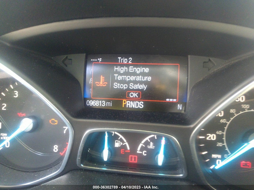 VIN 1FMCU0GD7KUB13039 2019 FORD ESCAPE SE