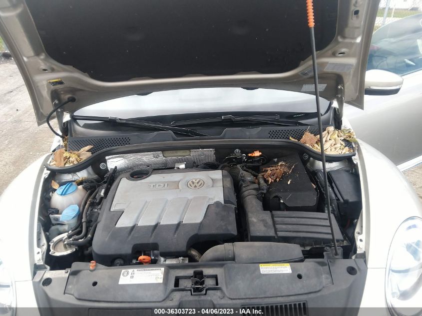 2013 VOLKSWAGEN BEETLE CONVERTIBLE 2.0L TDI 3VW5L7AT6DM830531