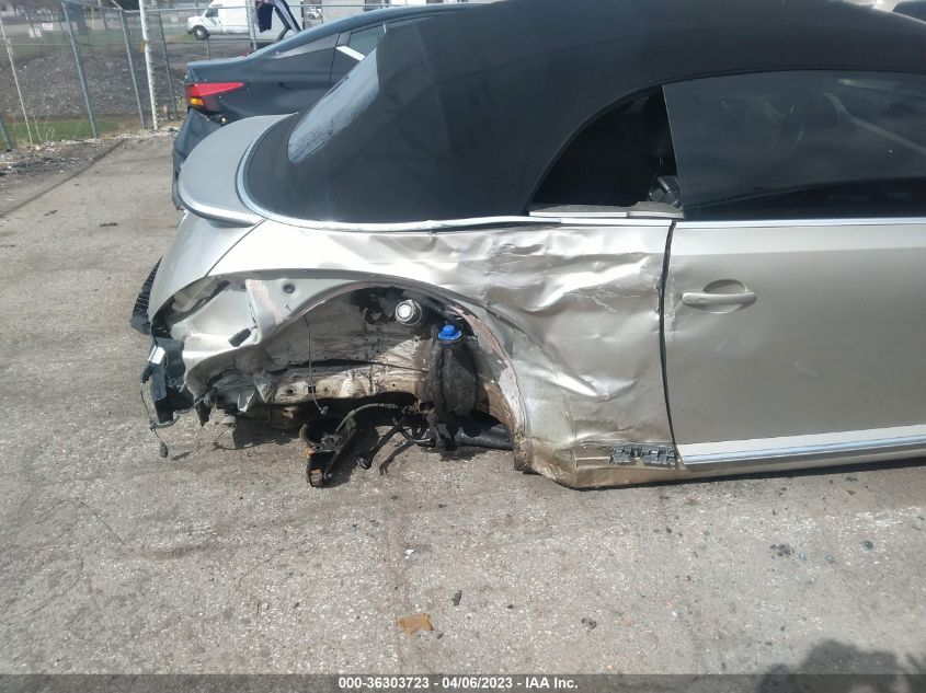 2013 VOLKSWAGEN BEETLE CONVERTIBLE 2.0L TDI 3VW5L7AT6DM830531