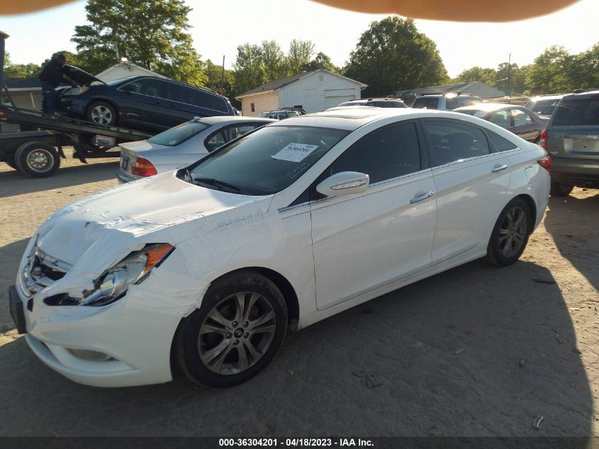 VIN 5NPEC4AC7DH654841 2013 HYUNDAI SONATA no.2