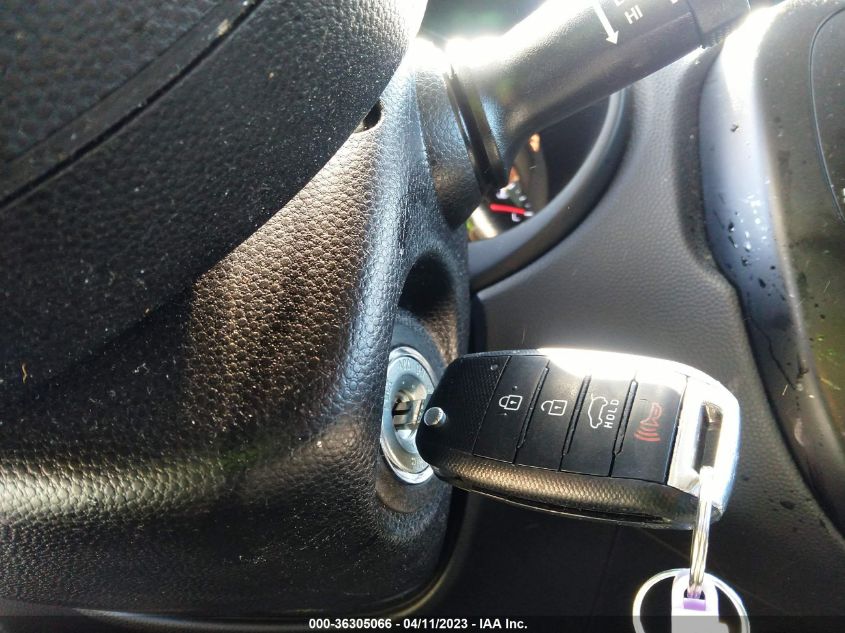 2014 KIA SOUL + - KNDJP3A56E7008002