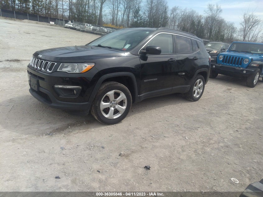VIN 3C4NJDBB5JT155219 2018 JEEP COMPASS LATITUDE