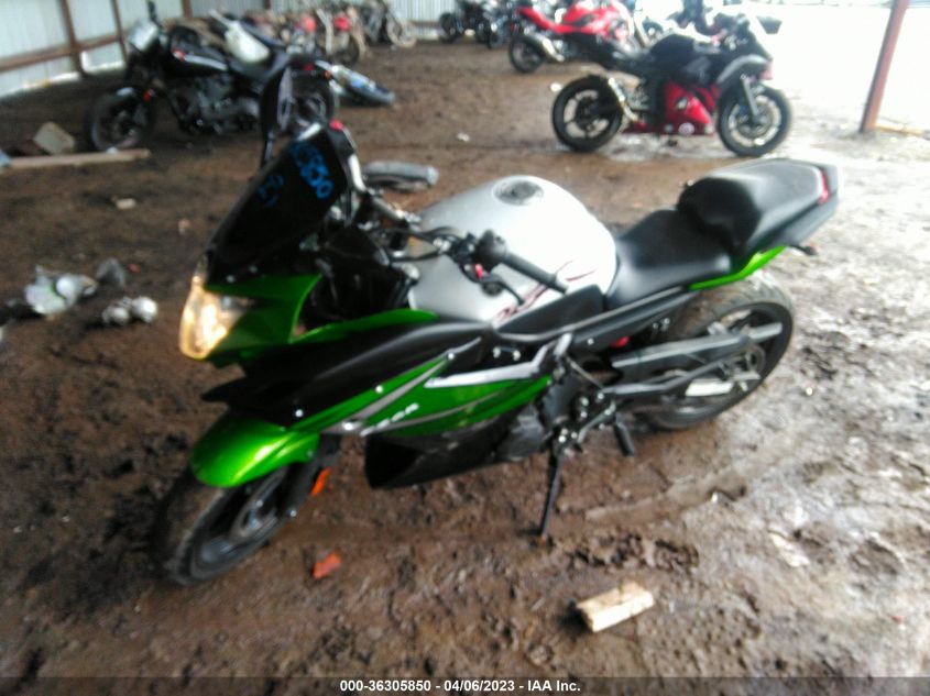 2009 YAMAHA FZ6 R - JYARJ18E09A003137