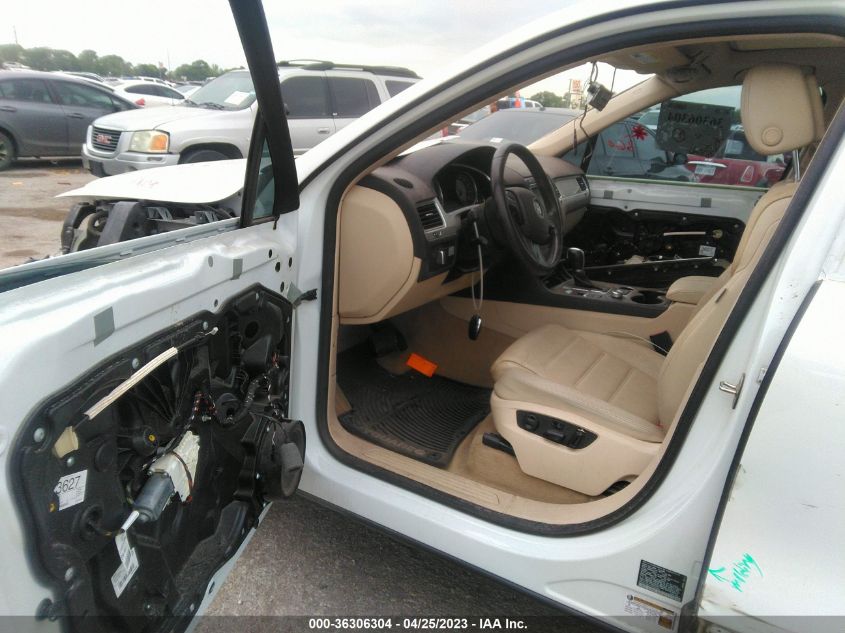 2016 VOLKSWAGEN TOUAREG LUX WVGEP9BP5GD002518