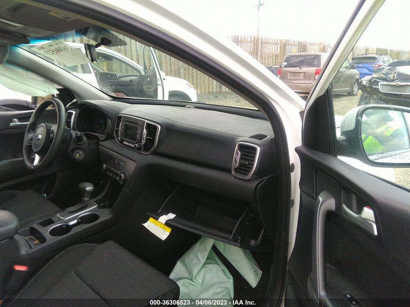 VIN KNDPM3AC8J7484179 2018 KIA SPORTAGE LX