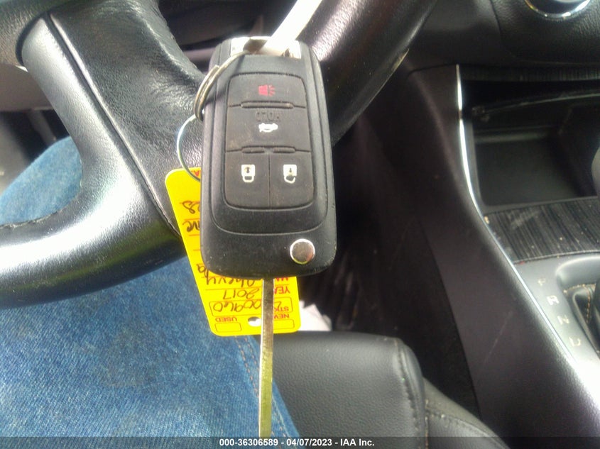 VIN 2G1105SA0H9176077 2017 CHEVROLET IMPALA LT