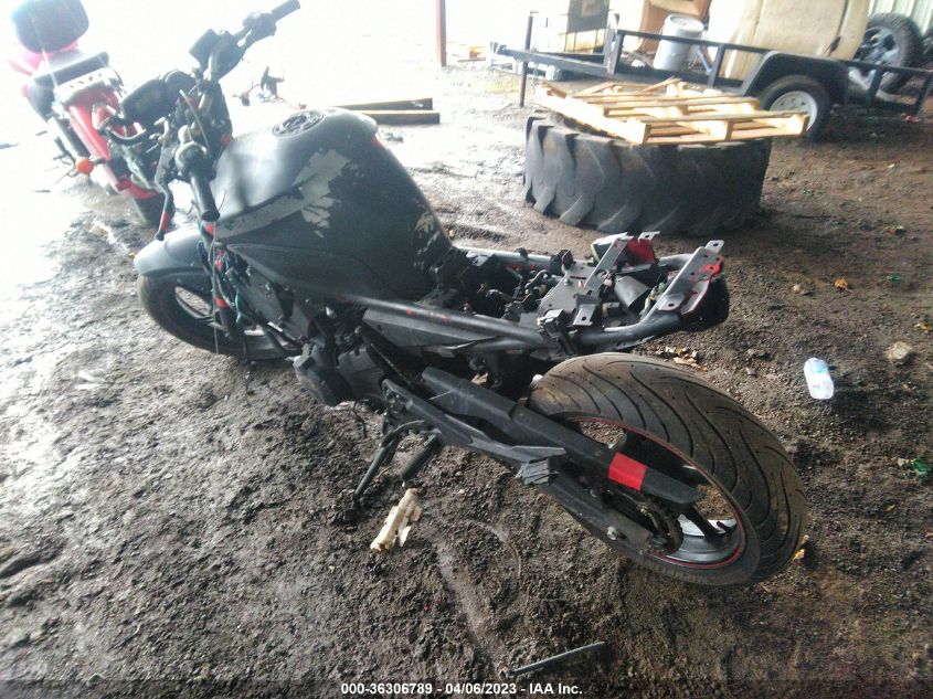 2013 YAMAHA FZ6 R - JYARJ18E6DA011154