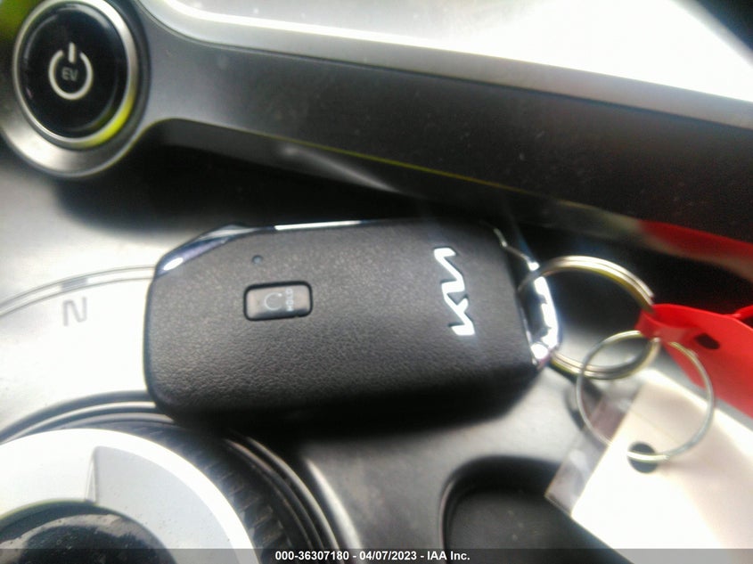 VIN KNDC34LA2N5068567 2022 KIA EV6 WIND