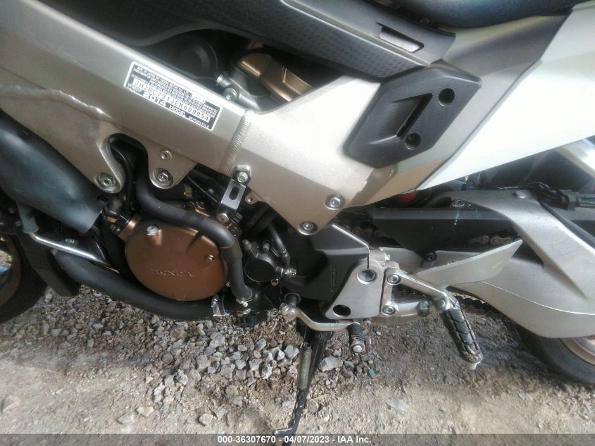 2014 HONDA VFR800 F JH2RC7913EK000094