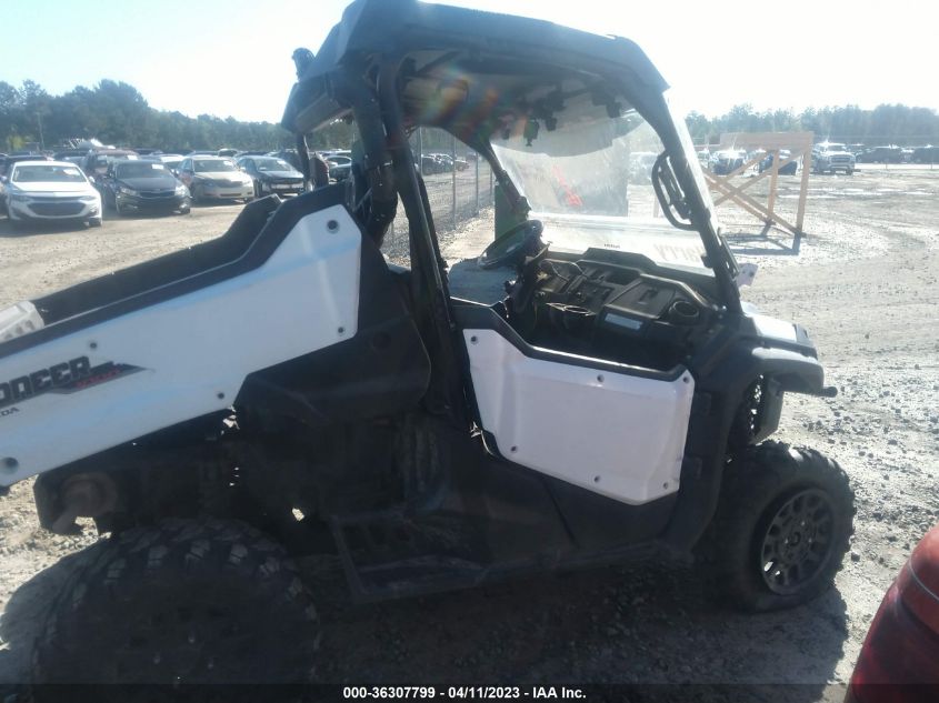 2016 HONDA SXS1000 M3 1HFVE04E8G4000320