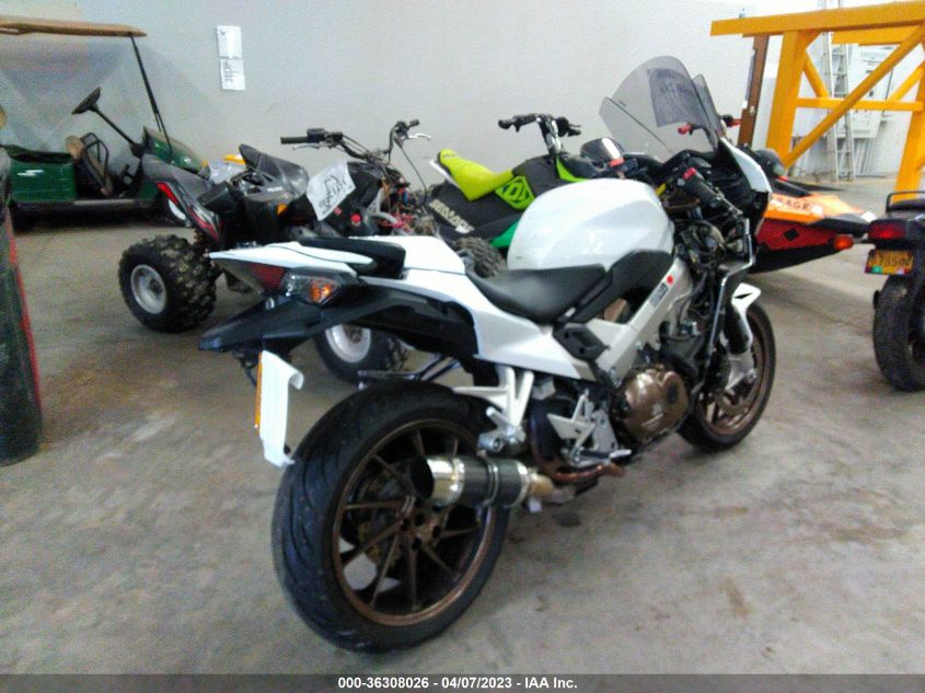 2014 HONDA VFR800 F JH2RC7915EK000095