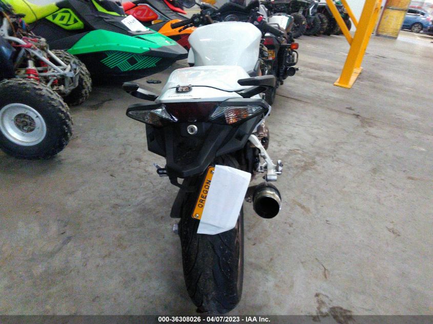2014 HONDA VFR800 F JH2RC7915EK000095