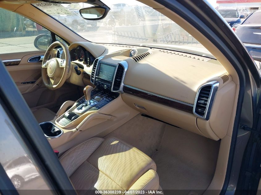 2013 PORSCHE CAYENNE - WP1AA2A2XDLA12477