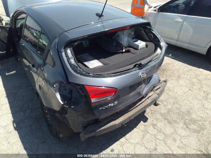 2016 KIA FORTE 5-DOOR LX - KNAFK5A82G5658287