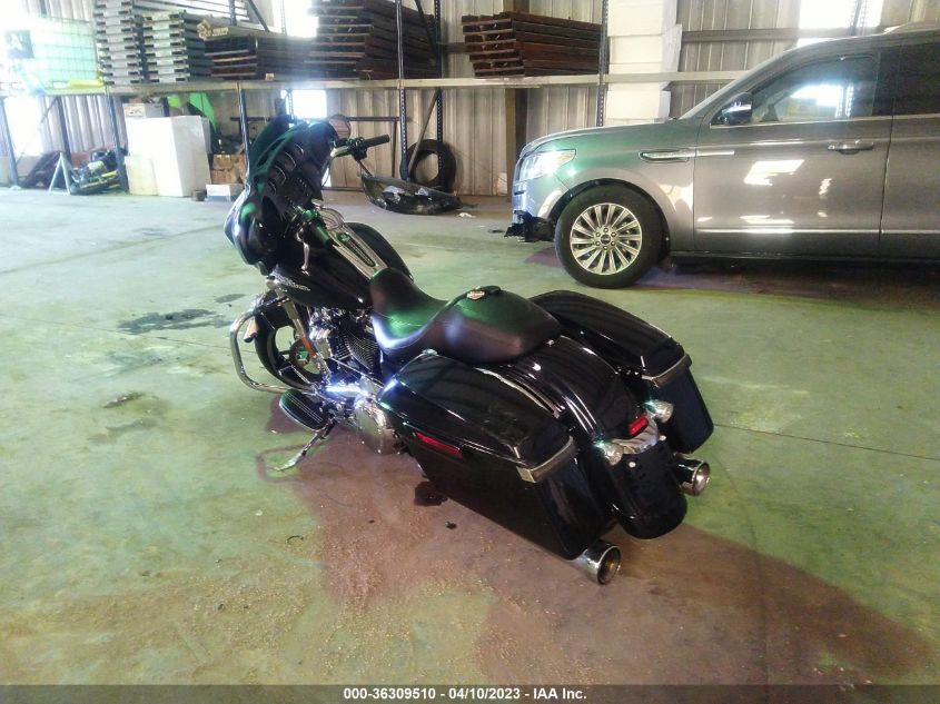 2019 HARLEY-DAVIDSON FLHX - 1HD1KBC19KB671364