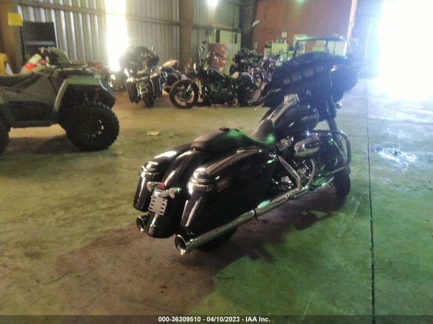 2019 HARLEY-DAVIDSON FLHX - 1HD1KBC19KB671364
