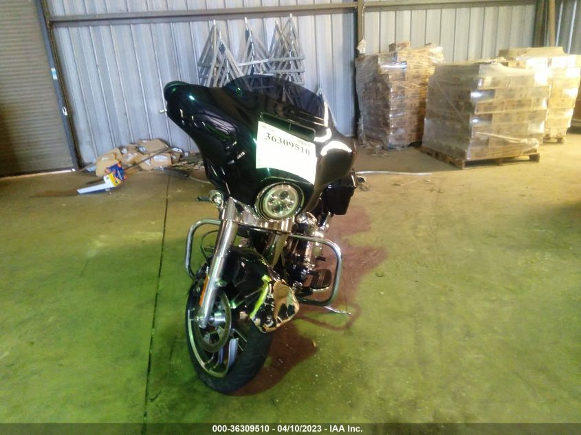 2019 HARLEY-DAVIDSON FLHX - 1HD1KBC19KB671364