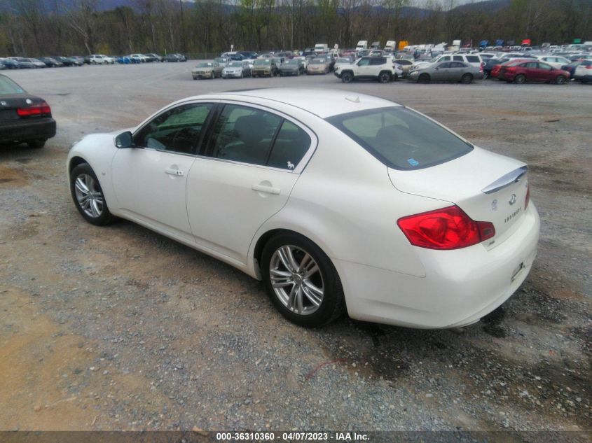 2015 INFINITI Q40 JN1CV6AR5FM520584