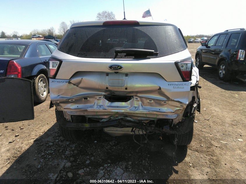 VIN 1FMCU0JD7HUE04688 2017 FORD ESCAPE TITANIUM