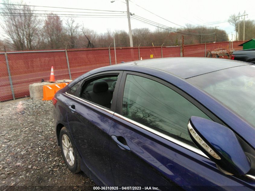 2014 HYUNDAI SONATA GLS - 5NPEB4AC3EH889371