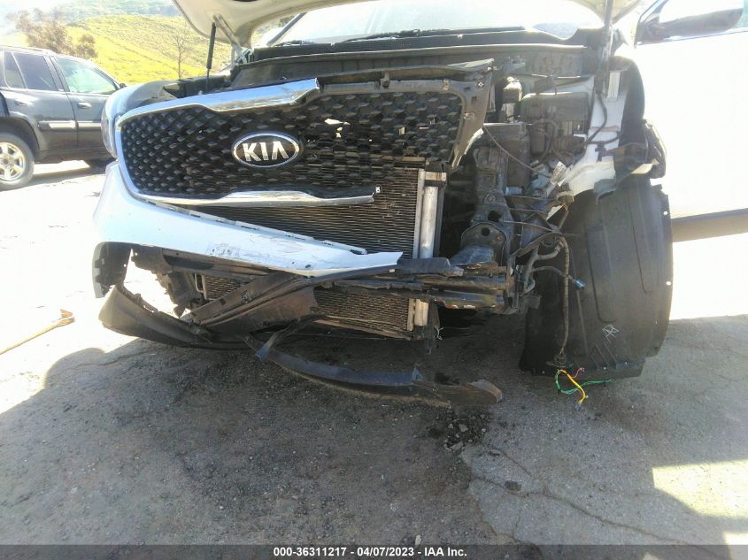 2017 KIA SORENTO LX - 5XYPG4A34HG217566