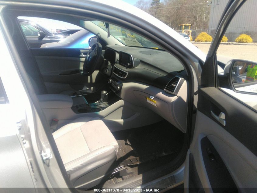 2020 HYUNDAI TUCSON SE - KM8J2CA42LU142456