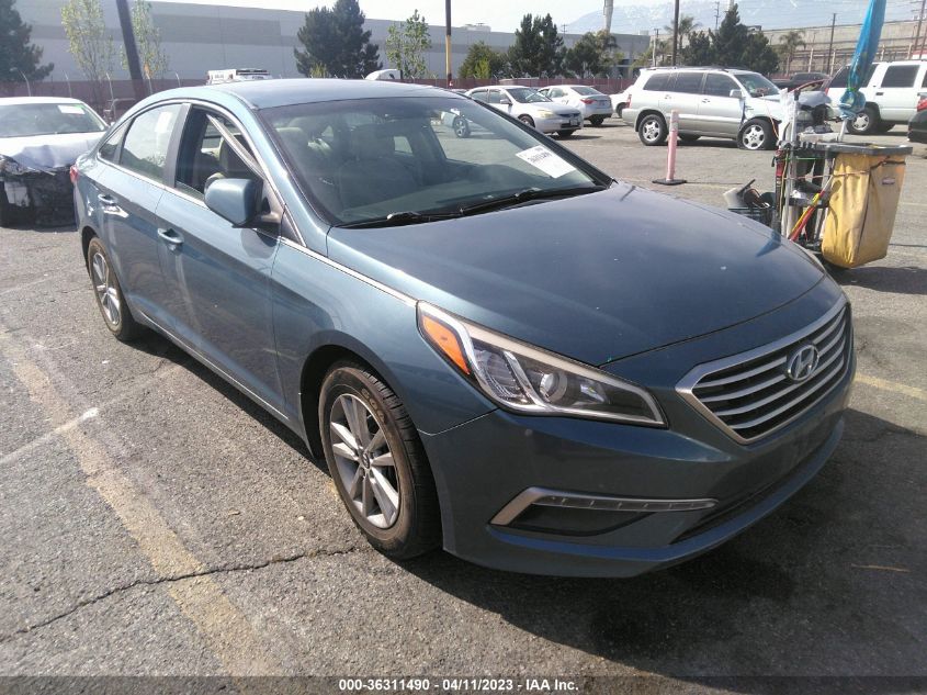 2015 HYUNDAI SONATA 2.4L SE - 5NPE24AF2FH098602