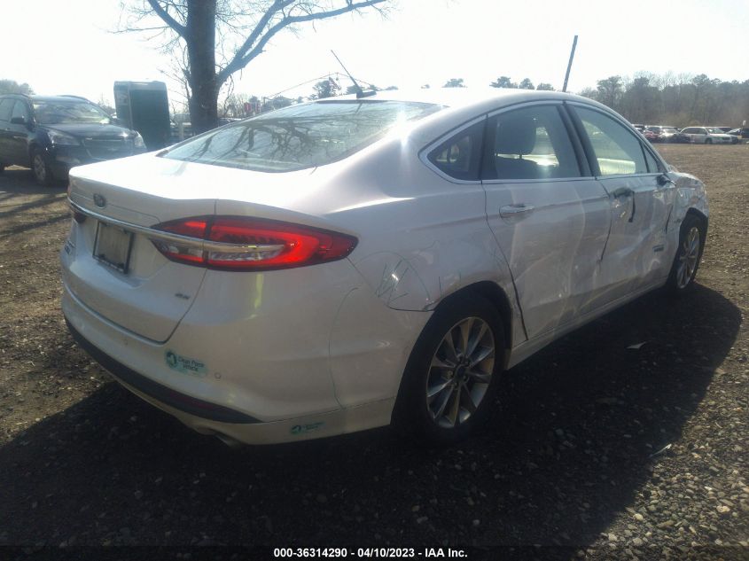 2018 FORD FUSION ENERGI SE - 3FA6P0PU3JR189782