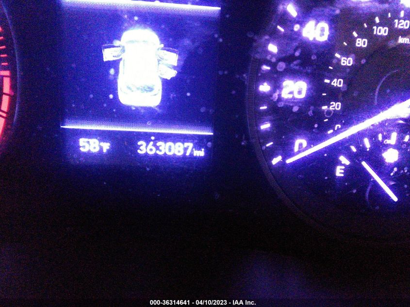 2019 HYUNDAI TUCSON SE - KM8J23A40KU841325