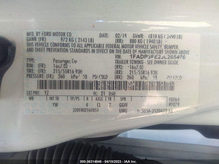 VIN 1FADP3FE2JL265476 2018 FORD FOCUS SE
