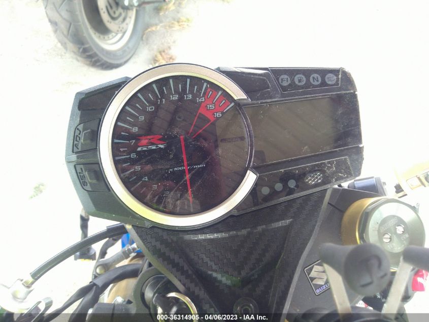 2011 SUZUKI GSX750 - JS1GR7MA2B2103258