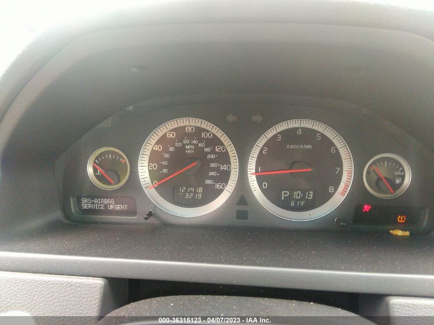 2013 VOLVO XC90 - YV4952CZ8D1672190