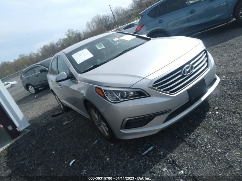 2015 HYUNDAI SONATA 2.4L SE - 5NPE24AF9FH213194