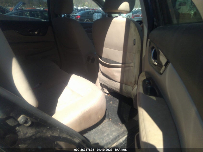 VIN KNMAT2MV3HP590680 2017 NISSAN ROGUE SV