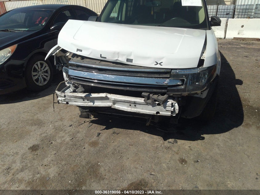 VIN 2FMGK5B86JBA18247 2018 FORD FLEX SE