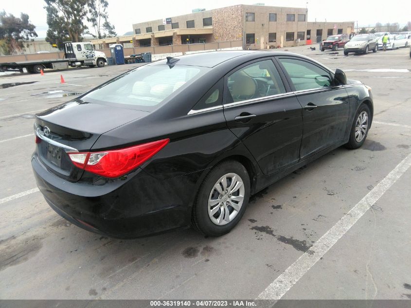 2013 HYUNDAI SONATA GLS PZEV - 5NPEB4AC5DH589457