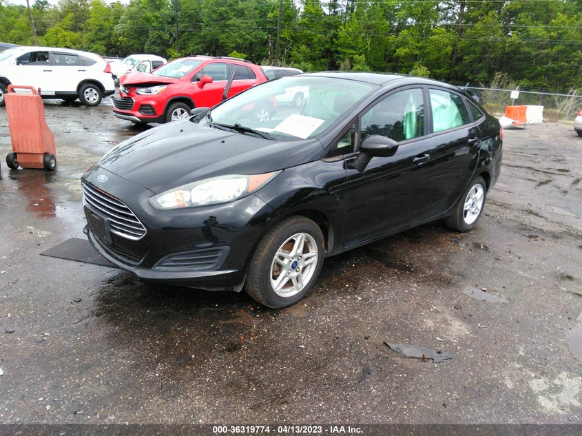 VIN 3FADP4BJ1JM111543 2018 FORD FIESTA SE