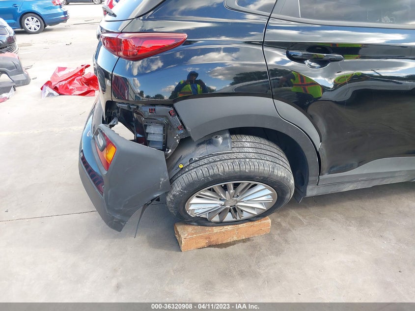 VIN KM8K22AA3MU613049 2021 HYUNDAI KONA SEL