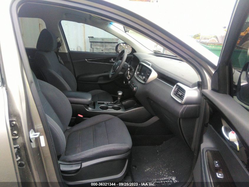 2019 KIA SORENTO LX - 5XYPG4A39KG464024