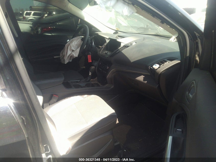 VIN 1FMCU9GD7HUB06623 2017 FORD ESCAPE SE
