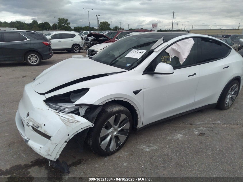 VIN 5YJYGDEE5MF201717 2021 TESLA MODEL Y LONG RANGE