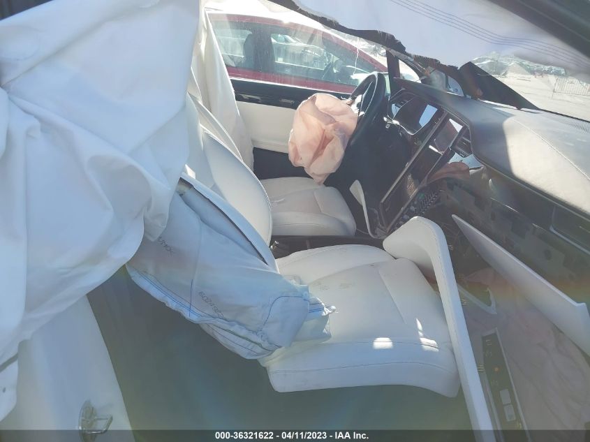 2018 TESLA MODEL X 75D/100D/P100D - 5YJXCDE27JF133803