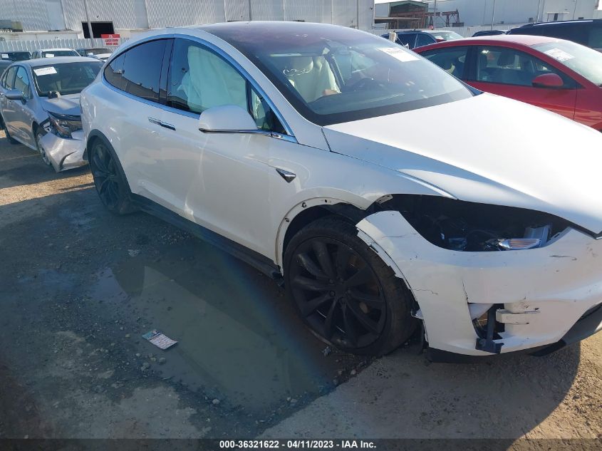 2018 TESLA MODEL X 75D/100D/P100D - 5YJXCDE27JF133803