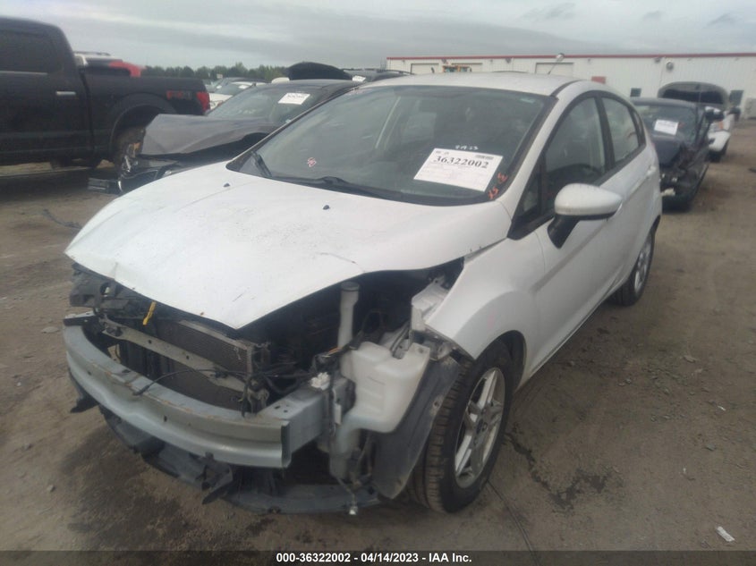 VIN 3FADP4EJ2JM107089 2018 FORD FIESTA SE
