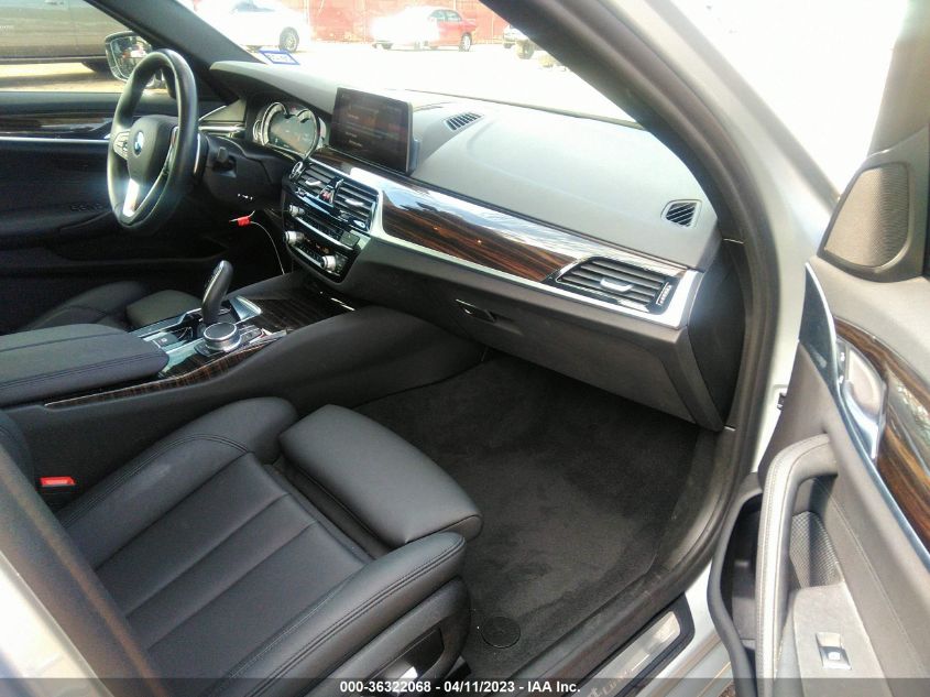 2019 BMW 5 SERIES 530I - WBAJA5C58KWW43330