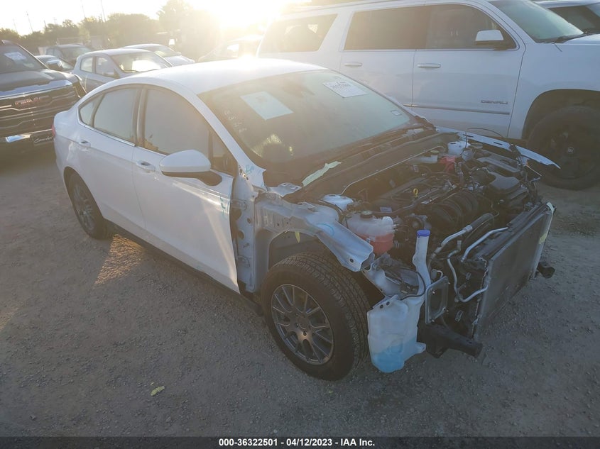 FORD FUSION S 2020