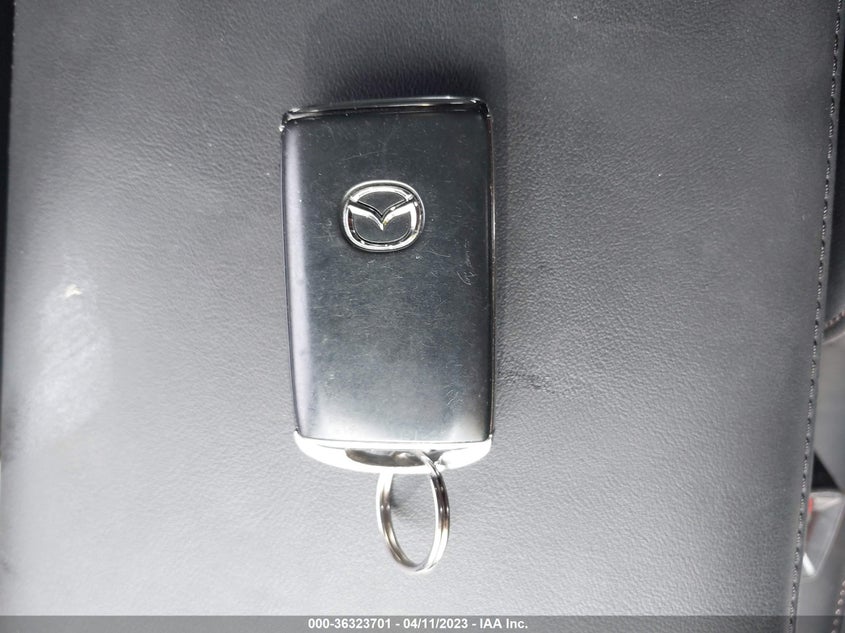 VIN JM1BPAMMXK1133305 2019 MAZDA MAZDA3 HATCHBACK W/PREFERRED PKG